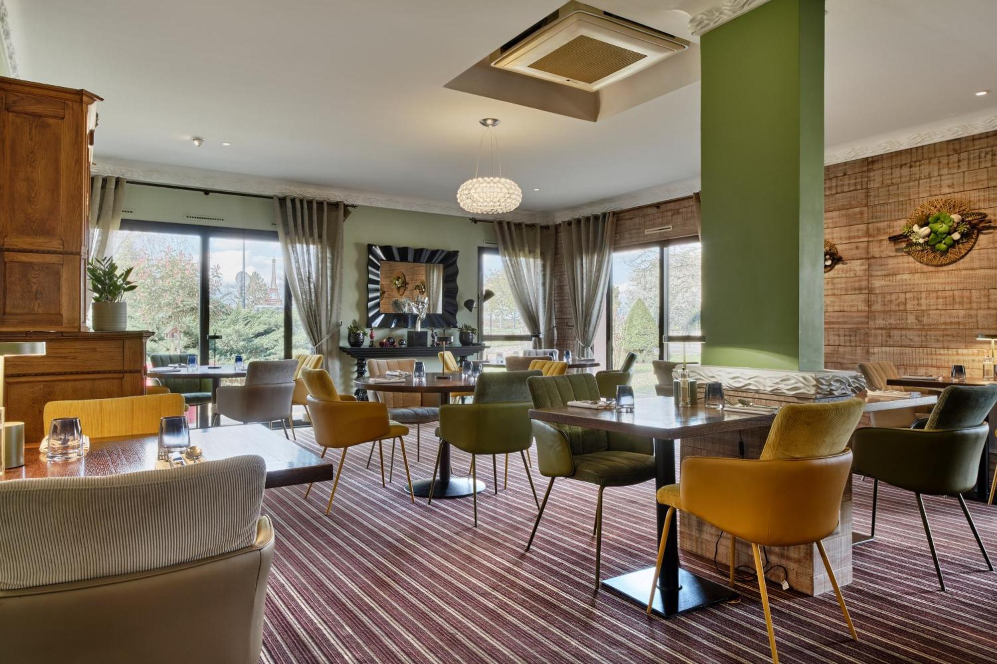 Hotel Restaurant Crystal Erstein Exterior photo